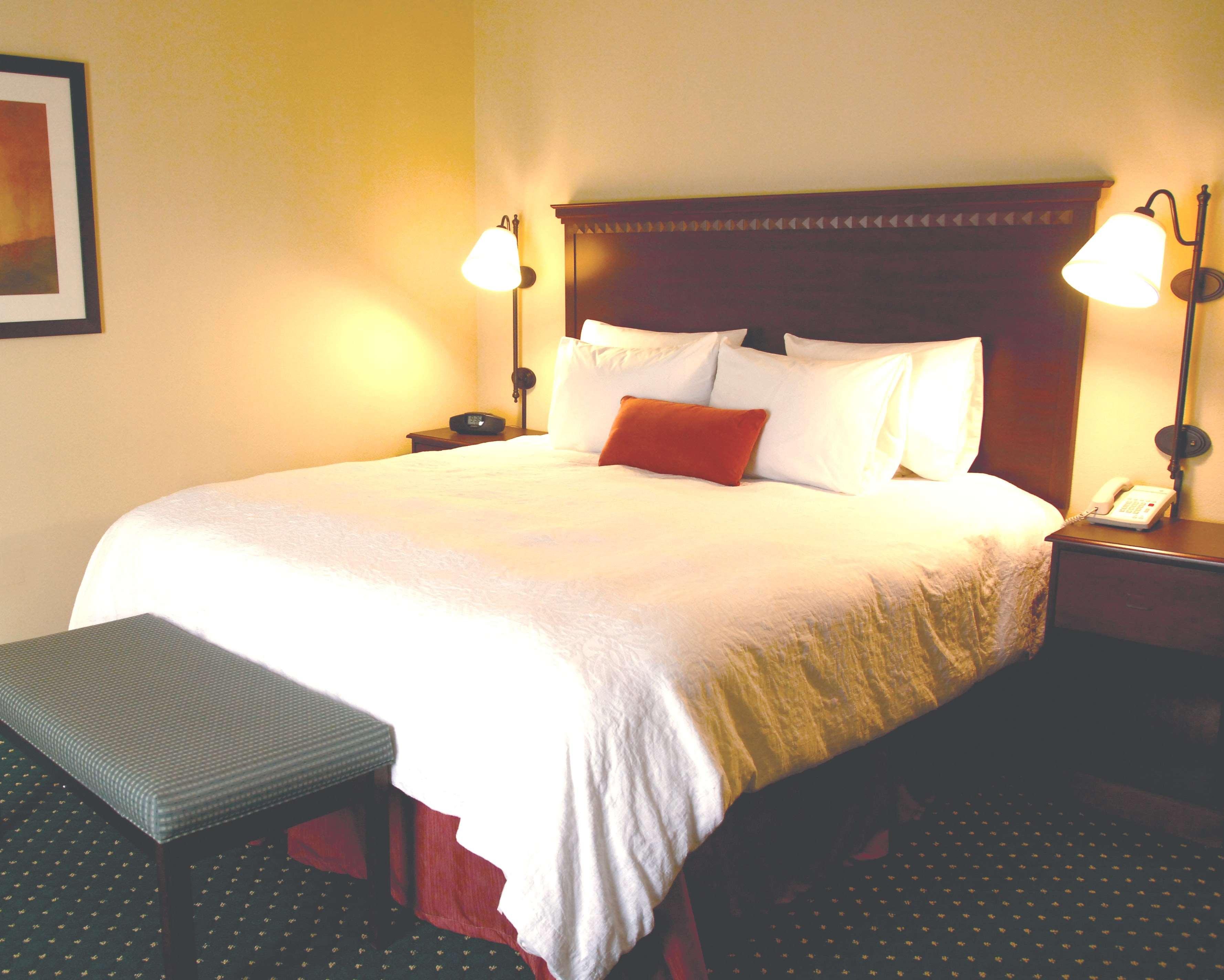 Hampton Inn Моргед Номер фото