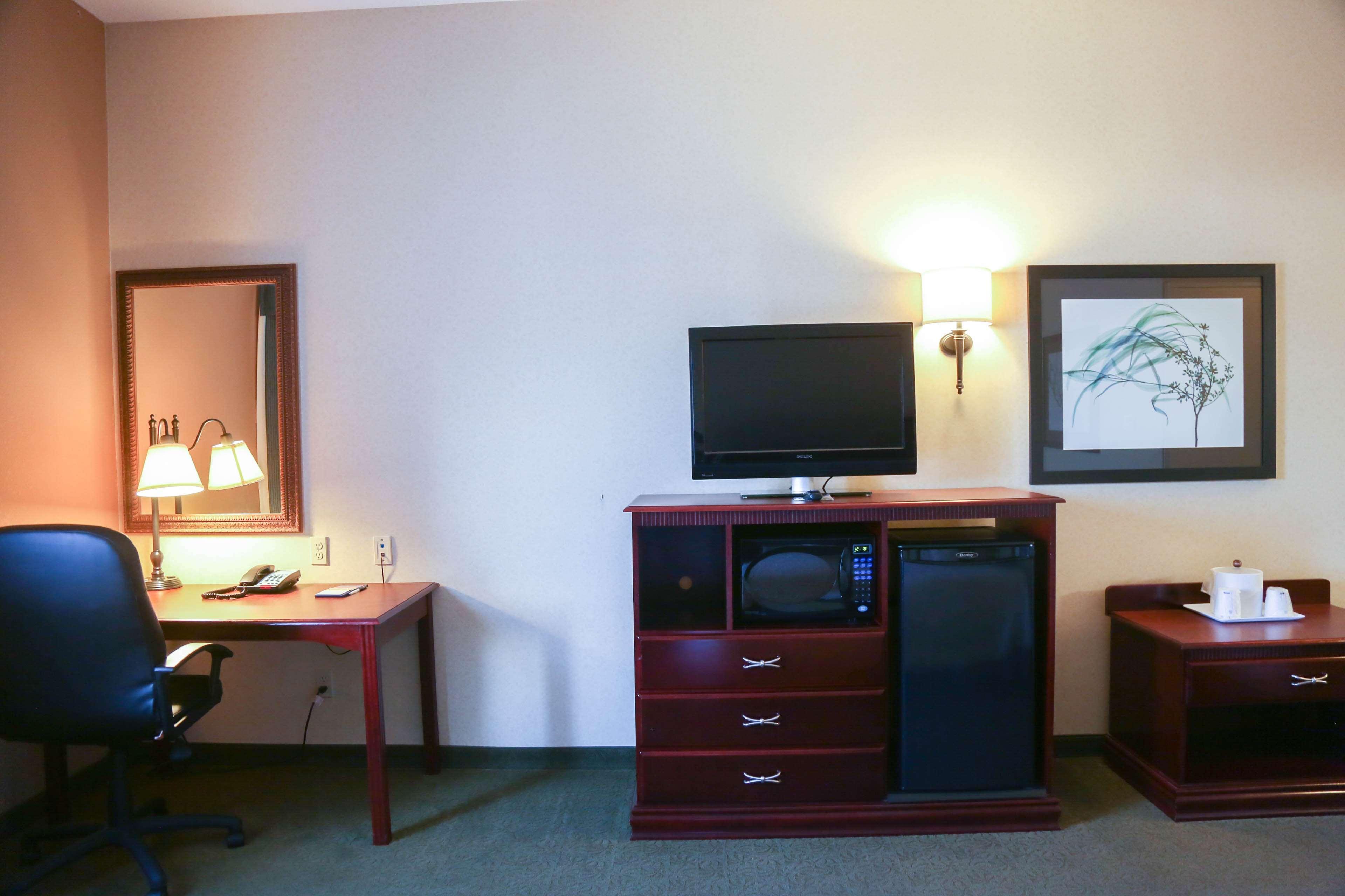 Hampton Inn Моргед Екстер'єр фото